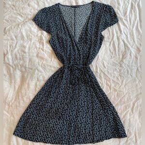 Brandy Melville Blue and White Floral Wrap Dress One Size